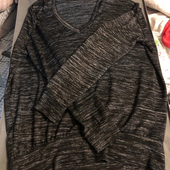 Sweaters - Picture 1 of 4